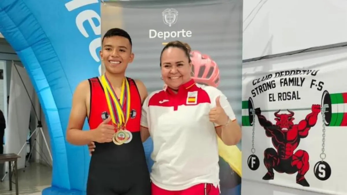 Mérito Deportivo - Campeón Nacional